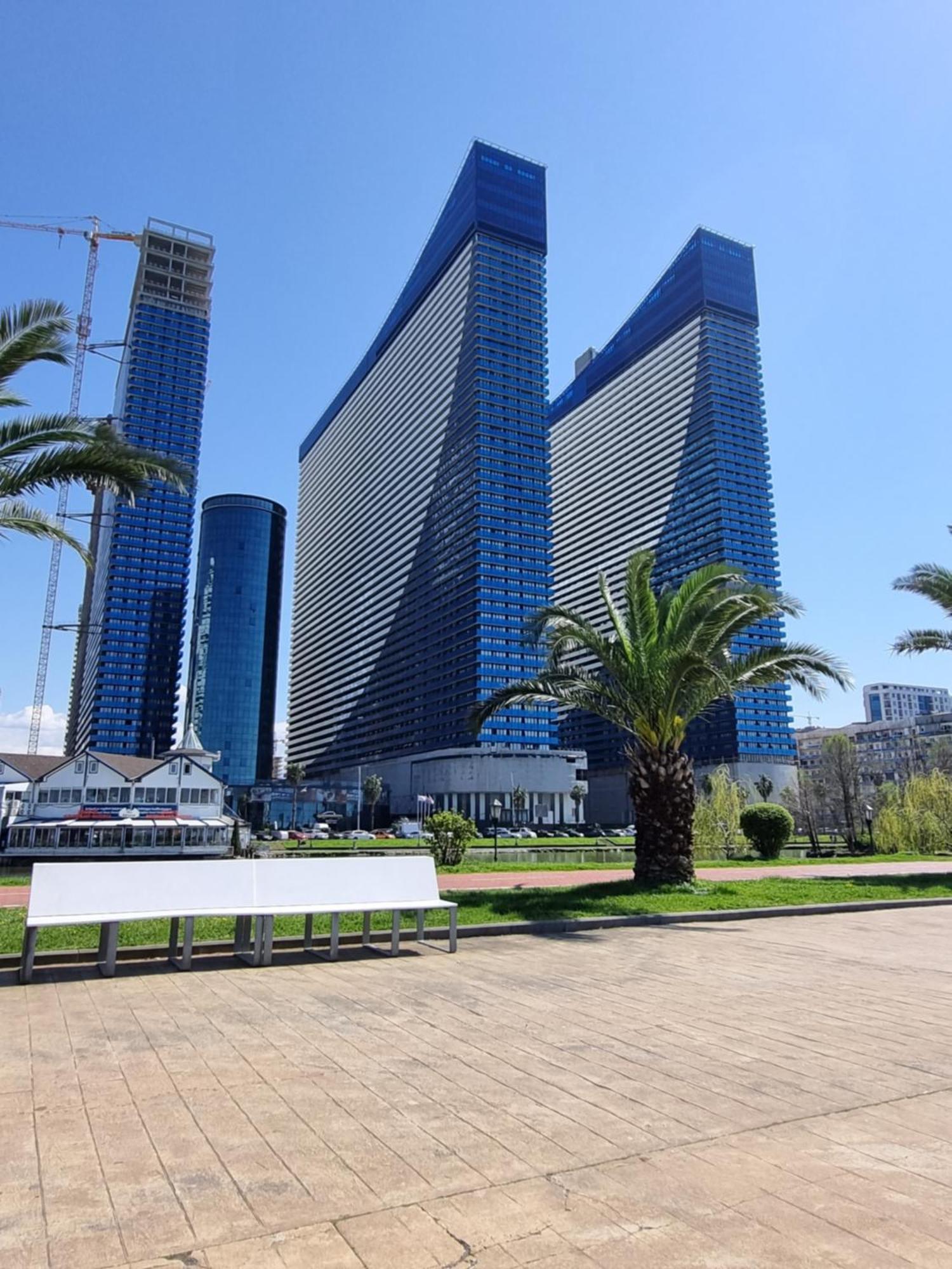 Orbi Sity Batumi Apartment Bagian luar foto
